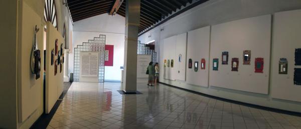 Cadenas de artistas, comunidades y espejos